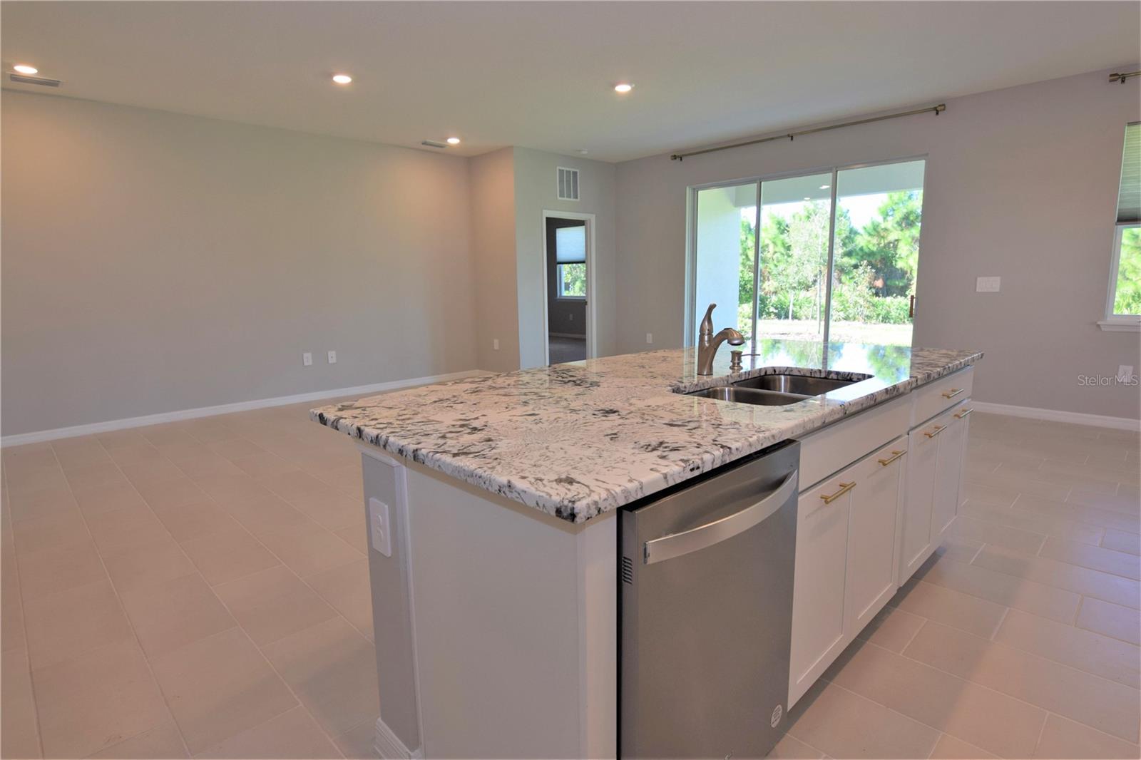 Image 4 of 26 For 2128 Midnight Pearl Drive