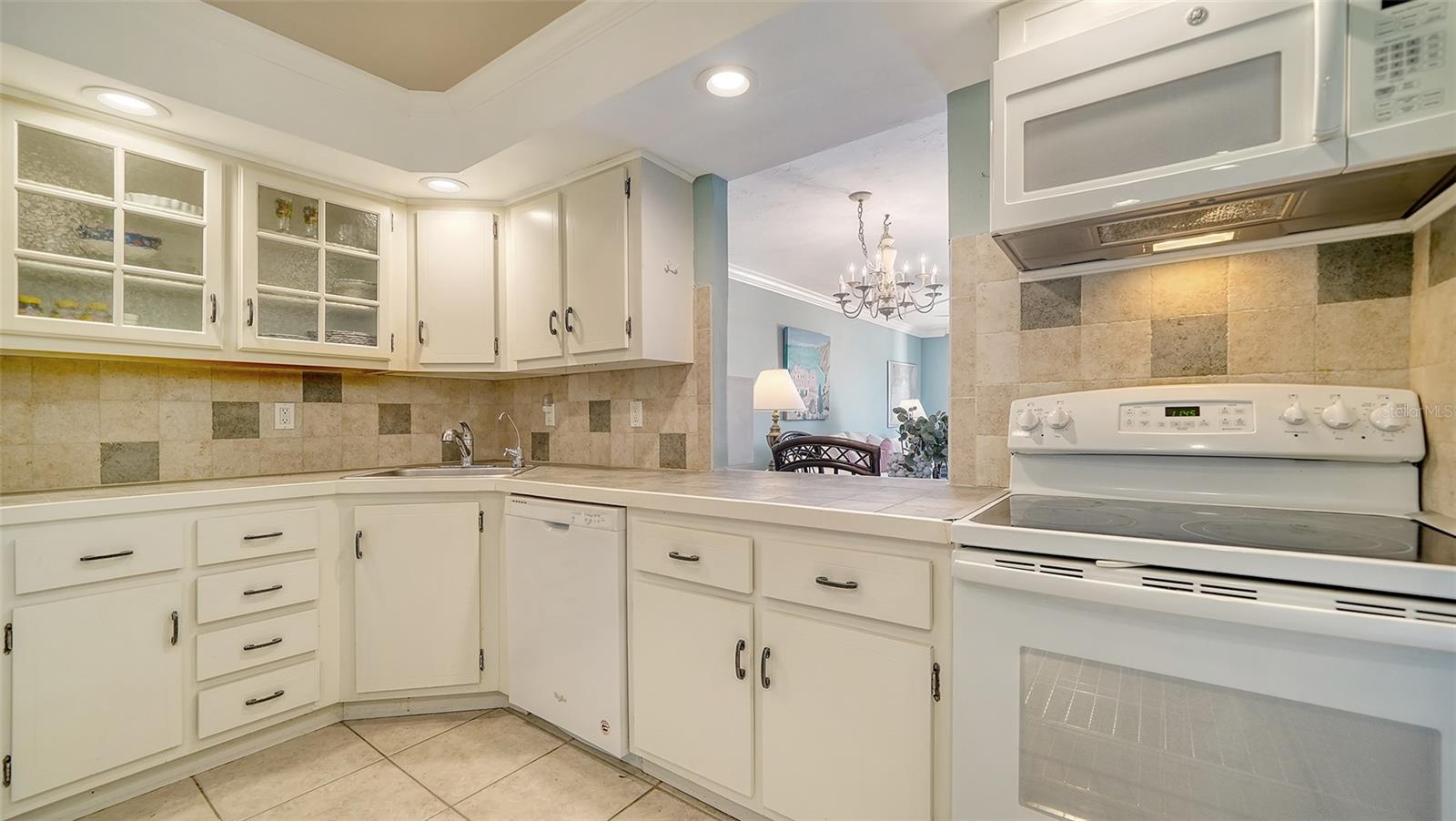 Image 11 of 44 For 101 Gulfstream Avenue 5j