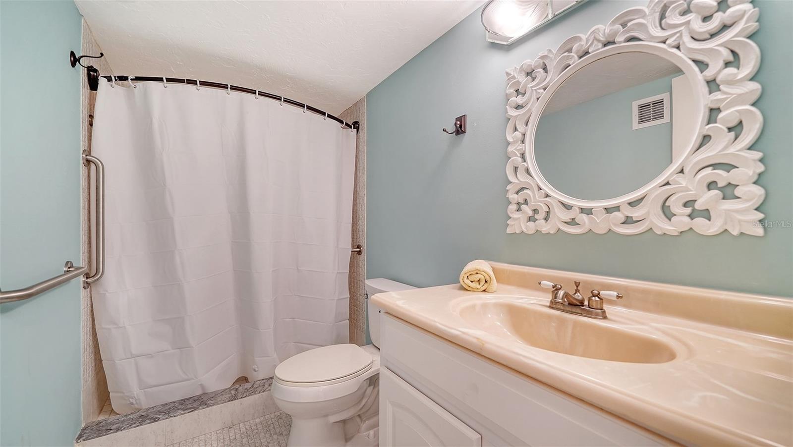 Image 17 of 44 For 101 Gulfstream Avenue 5j