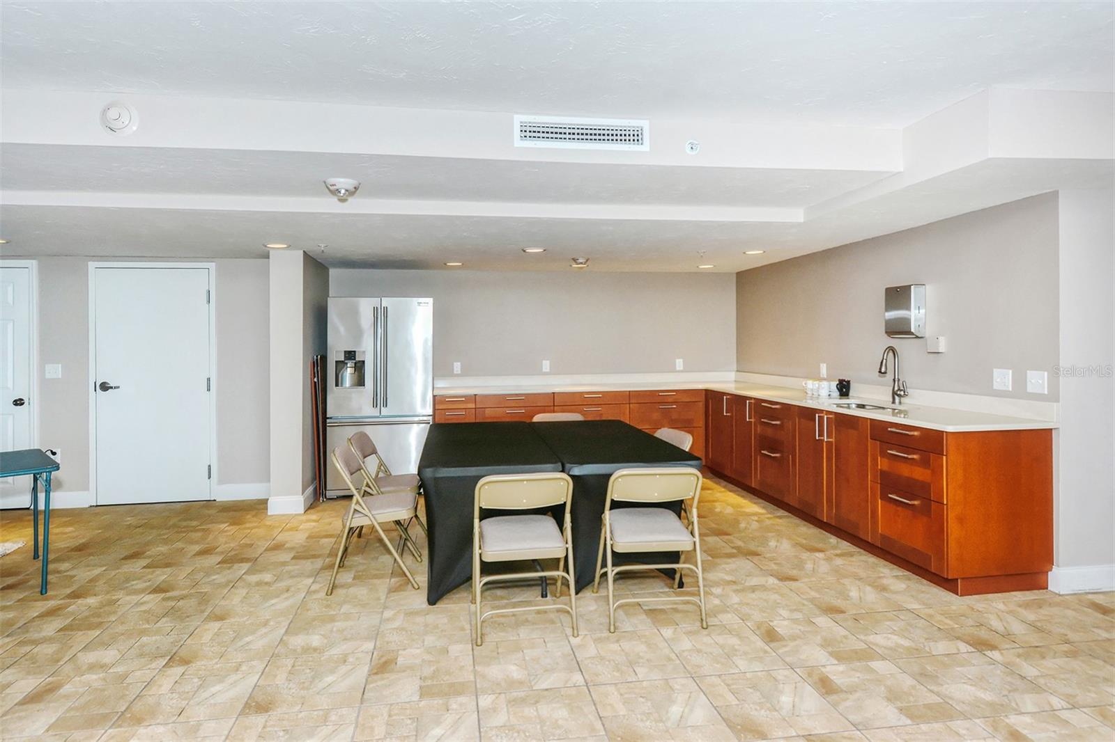 Image 28 of 44 For 101 Gulfstream Avenue 5j