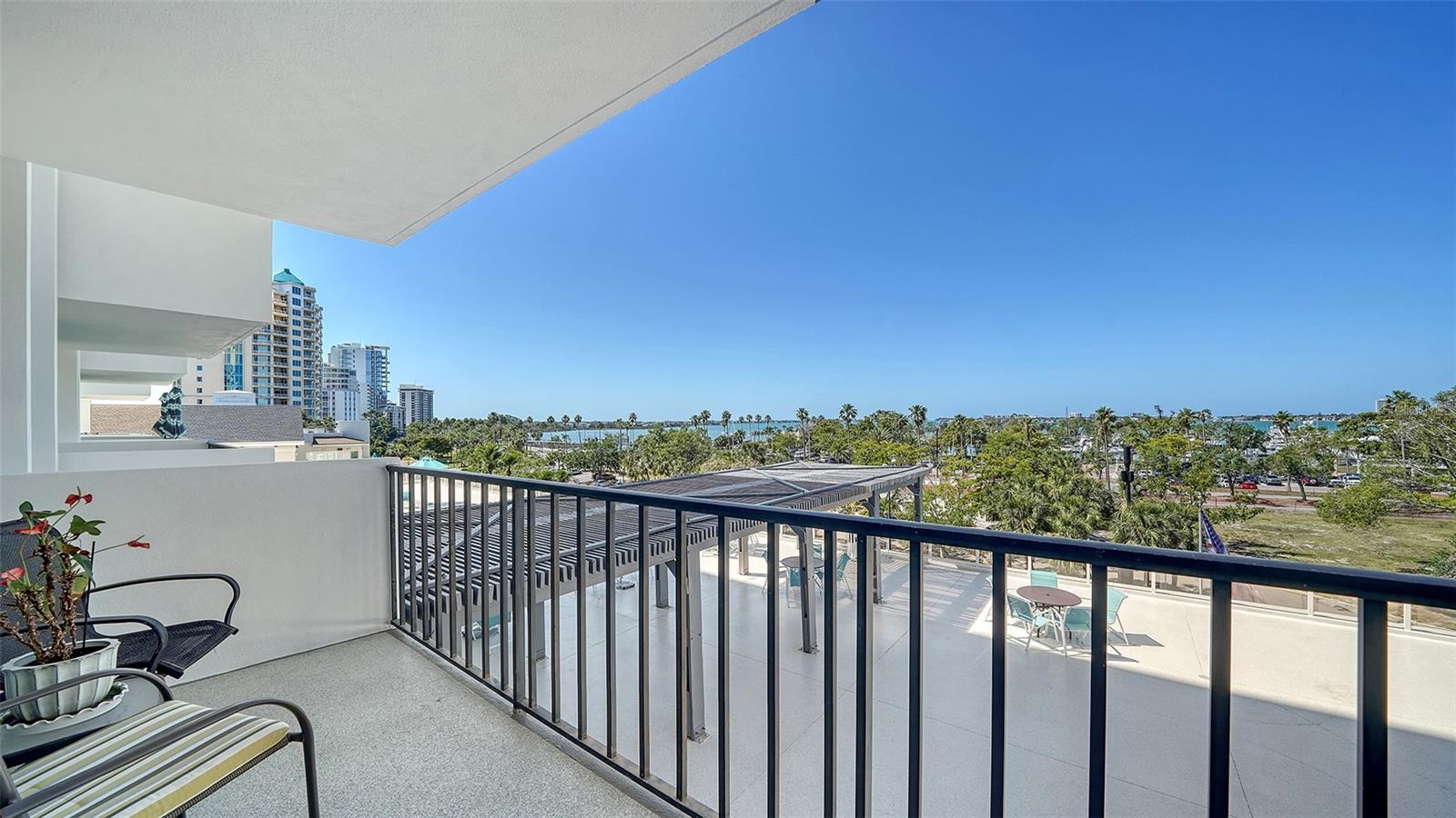 Image 3 of 44 For 101 Gulfstream Avenue 5j