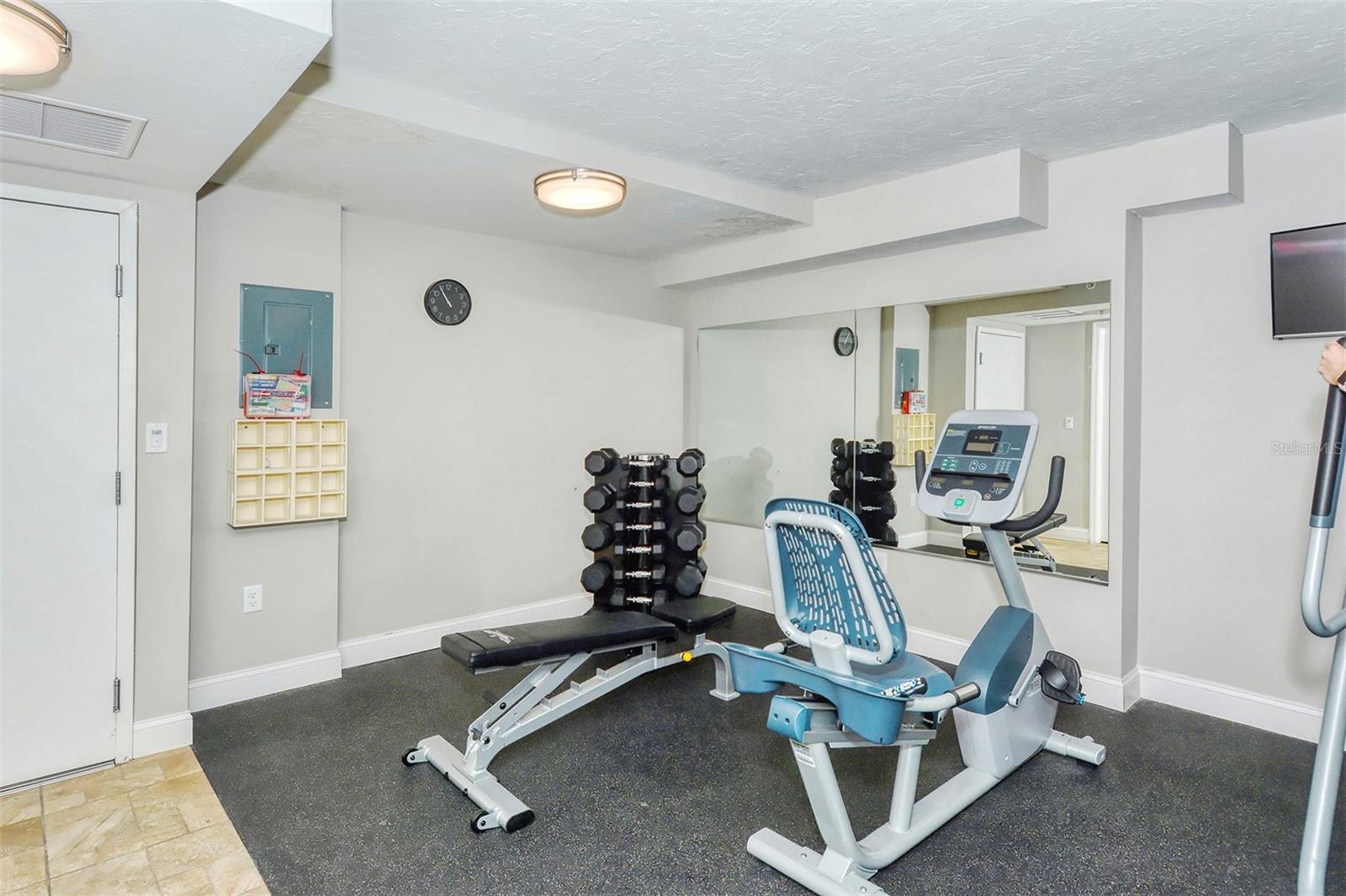 Image 31 of 44 For 101 Gulfstream Avenue 5j