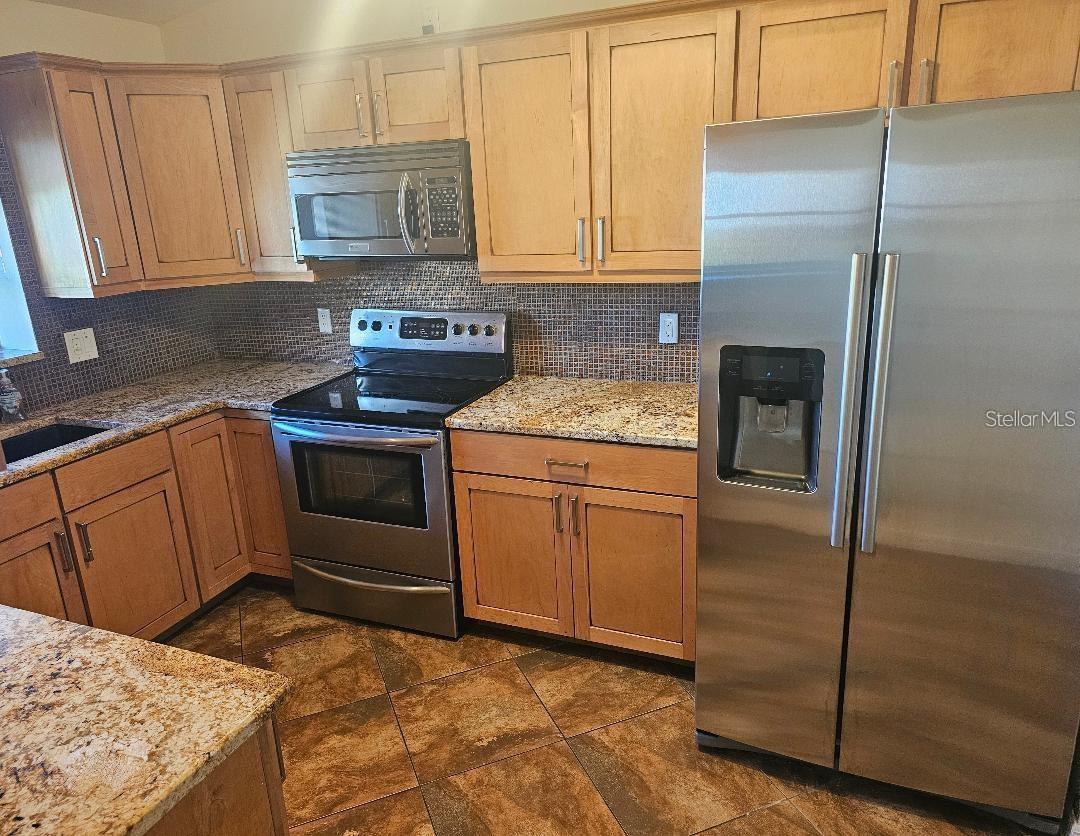 Image 3 of 16 For 6403 Heritage Lane 6403