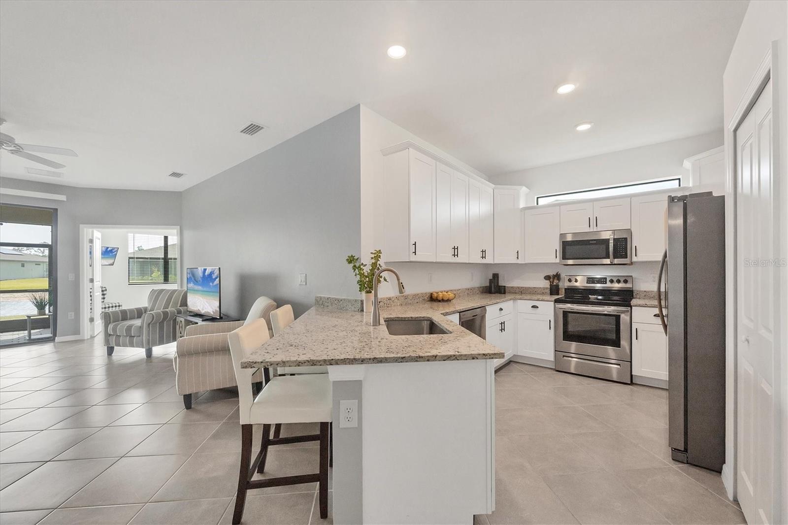 Image 11 of 33 For 2072 Mackerel Street