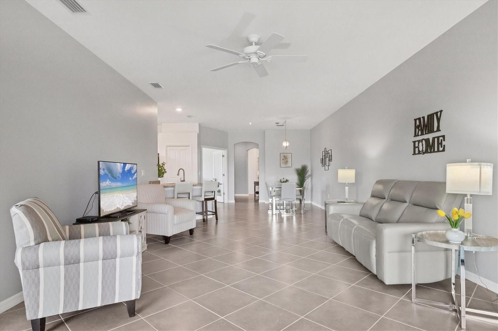 Image 8 of 33 For 2072 Mackerel Street