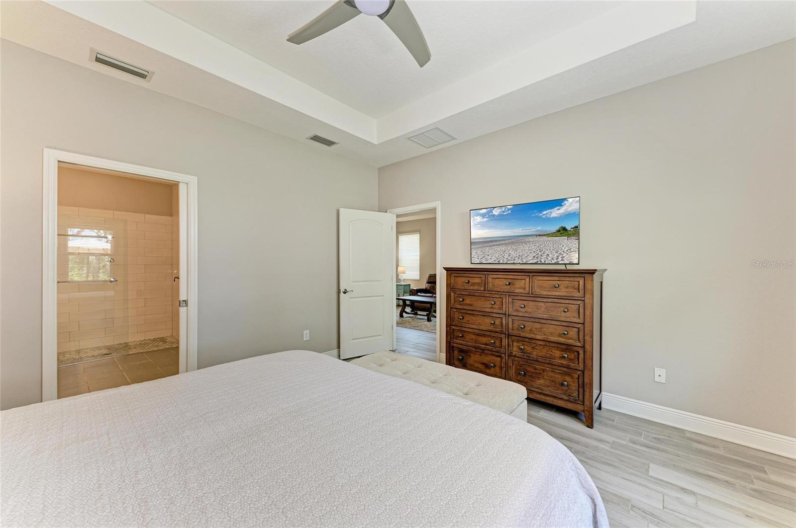 Image 20 of 43 For 5957 Amberly Drive