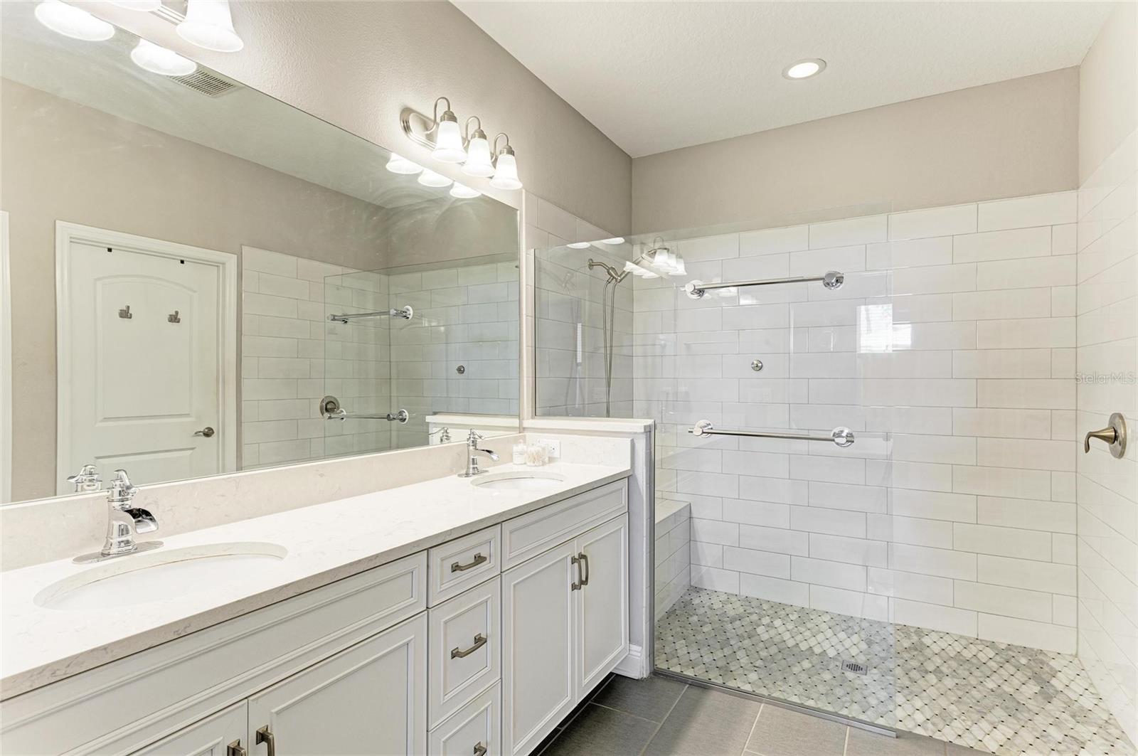 Image 22 of 43 For 5957 Amberly Drive