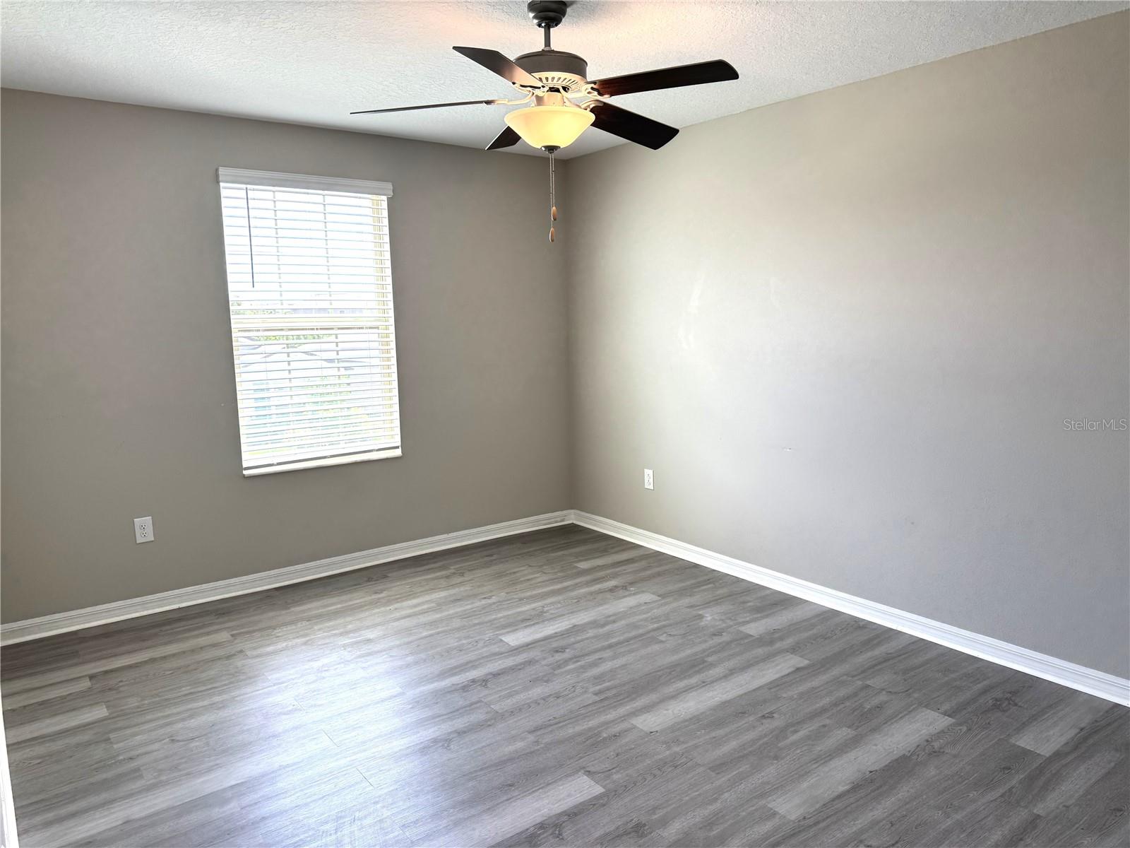 Image 11 of 25 For 5430 Amaryllis Garden Street