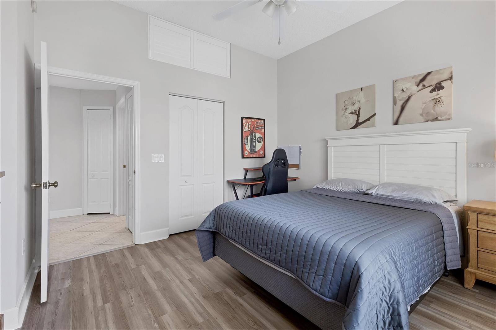 Image 26 of 65 For 3605 54th Drive W 104