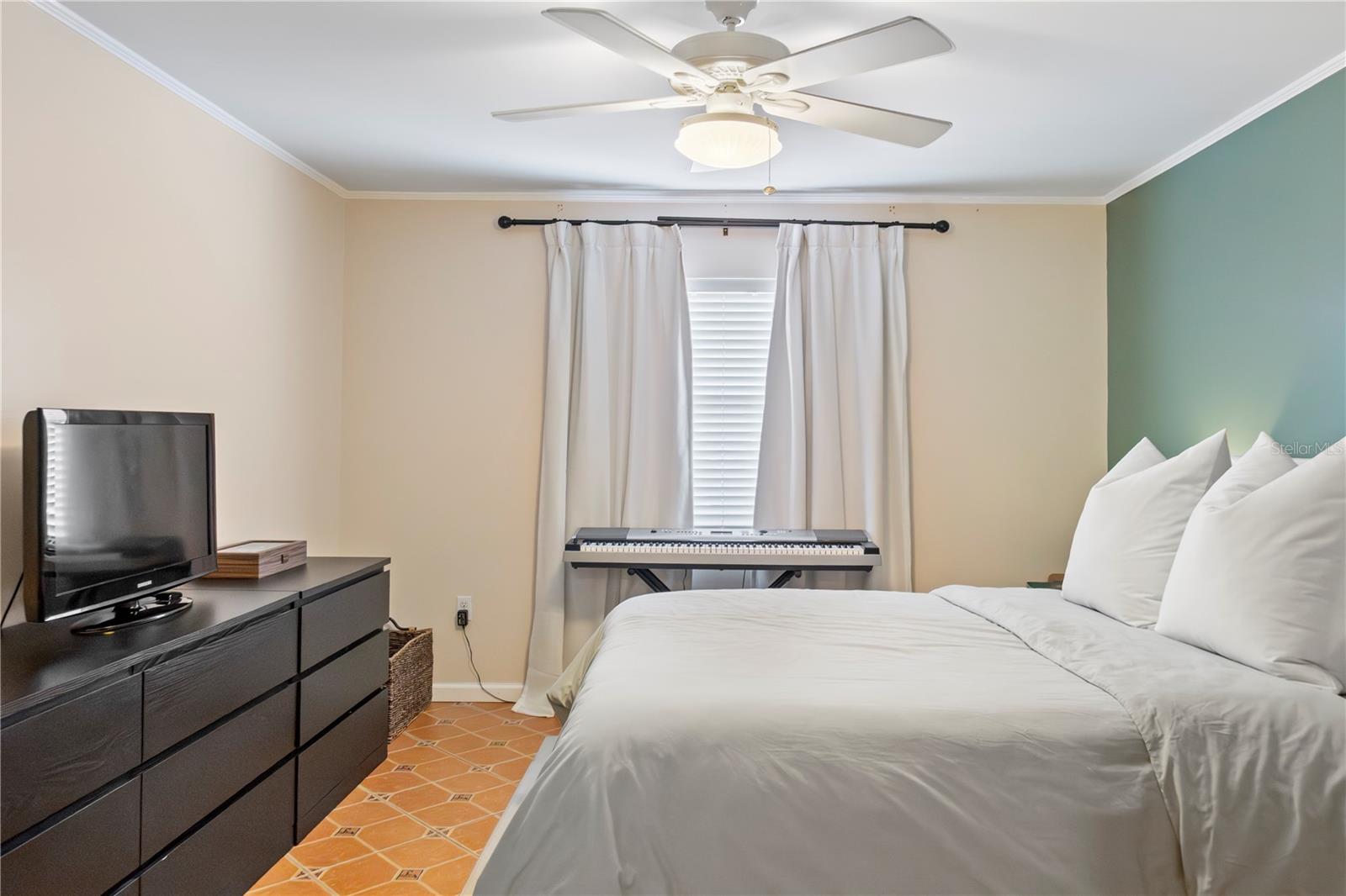 Image 10 of 20 For 3269 Beneva Road 102