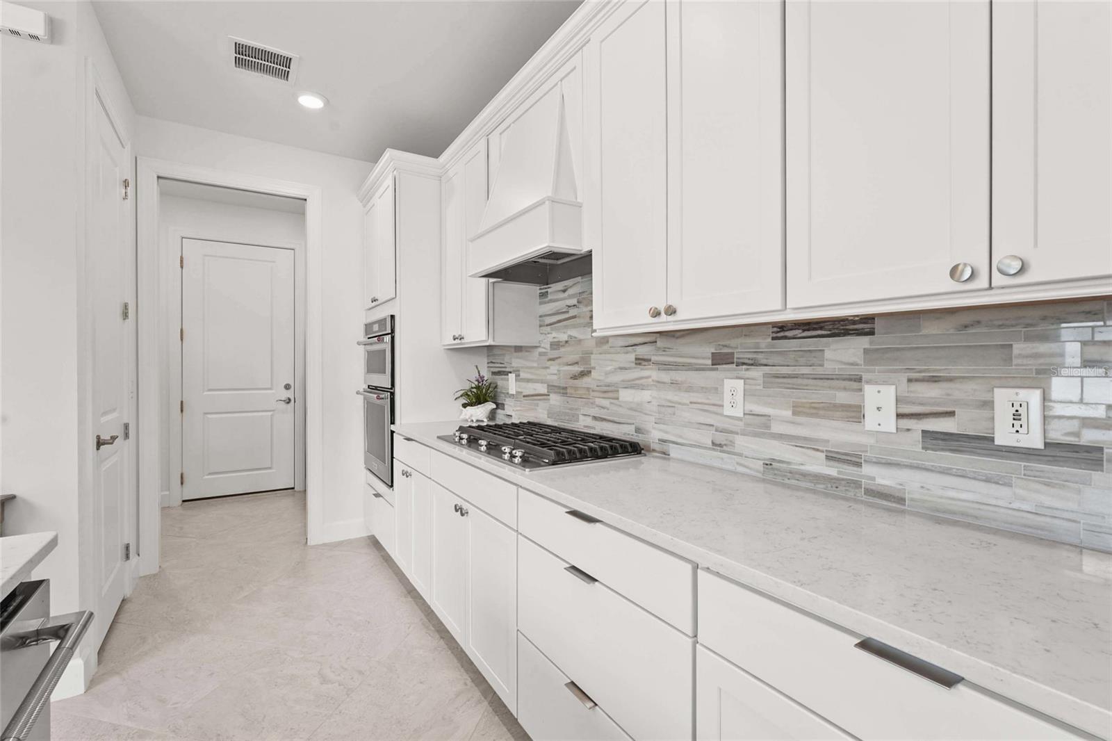 Image 11 of 95 For 6295 Crested Eagle Lane