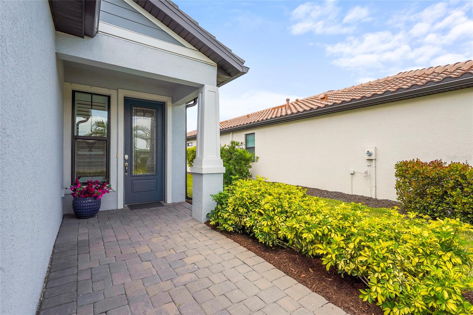 Image 4 of 95 For 6295 Crested Eagle Lane