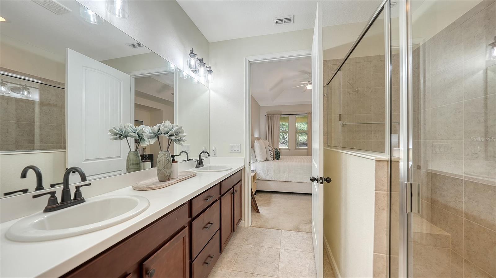 Image 24 of 42 For 11847 Meadowgate Place
