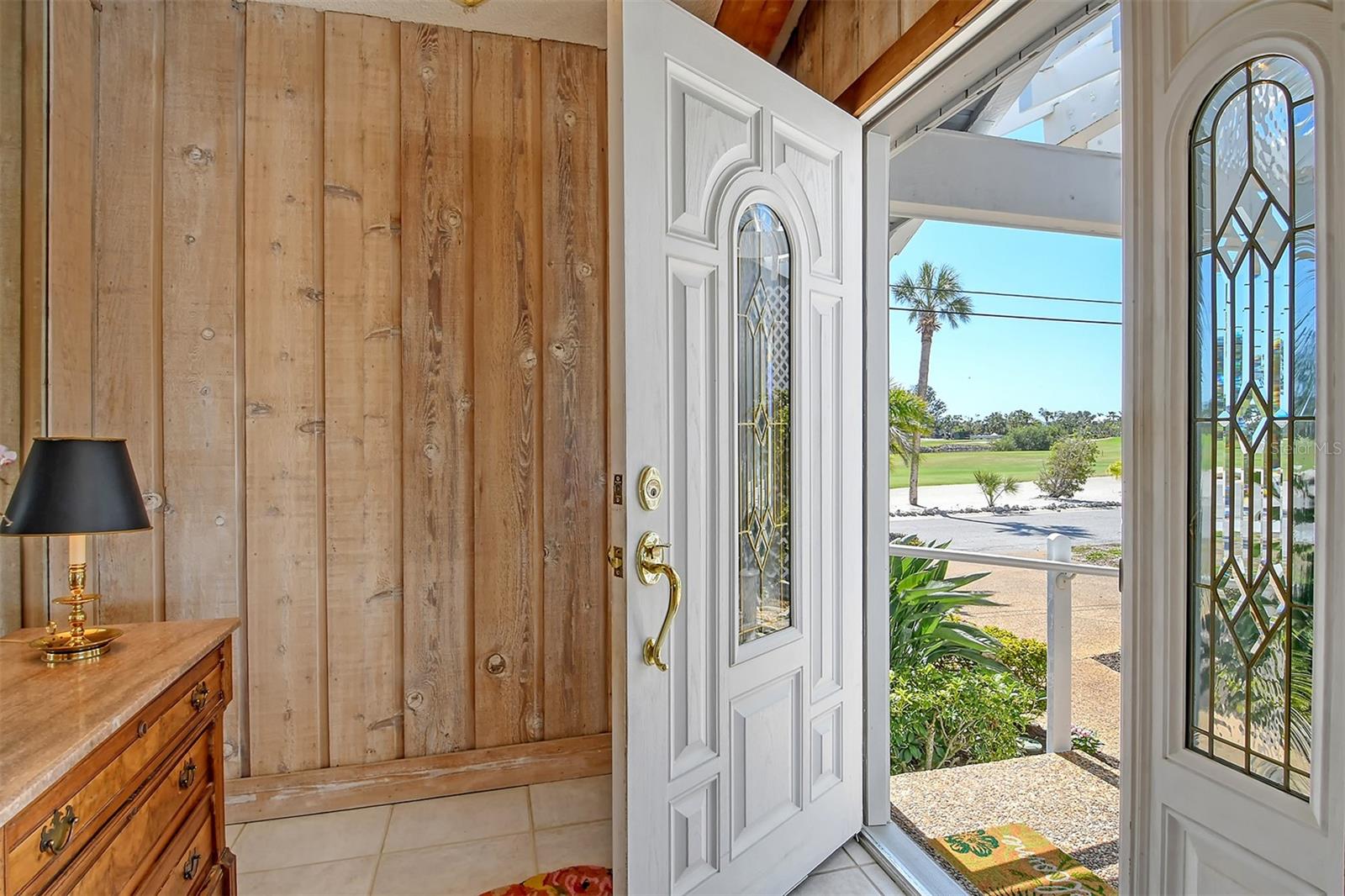 Image 13 of 98 For 621 Ivanhoe Lane