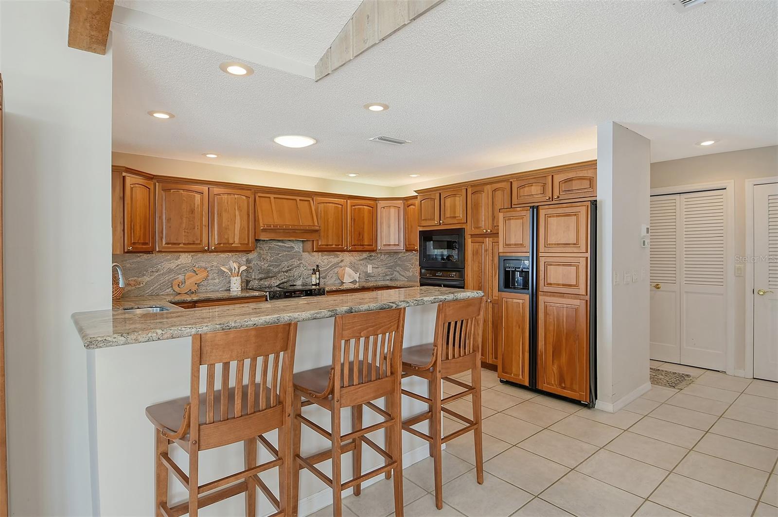Image 30 of 98 For 621 Ivanhoe Lane