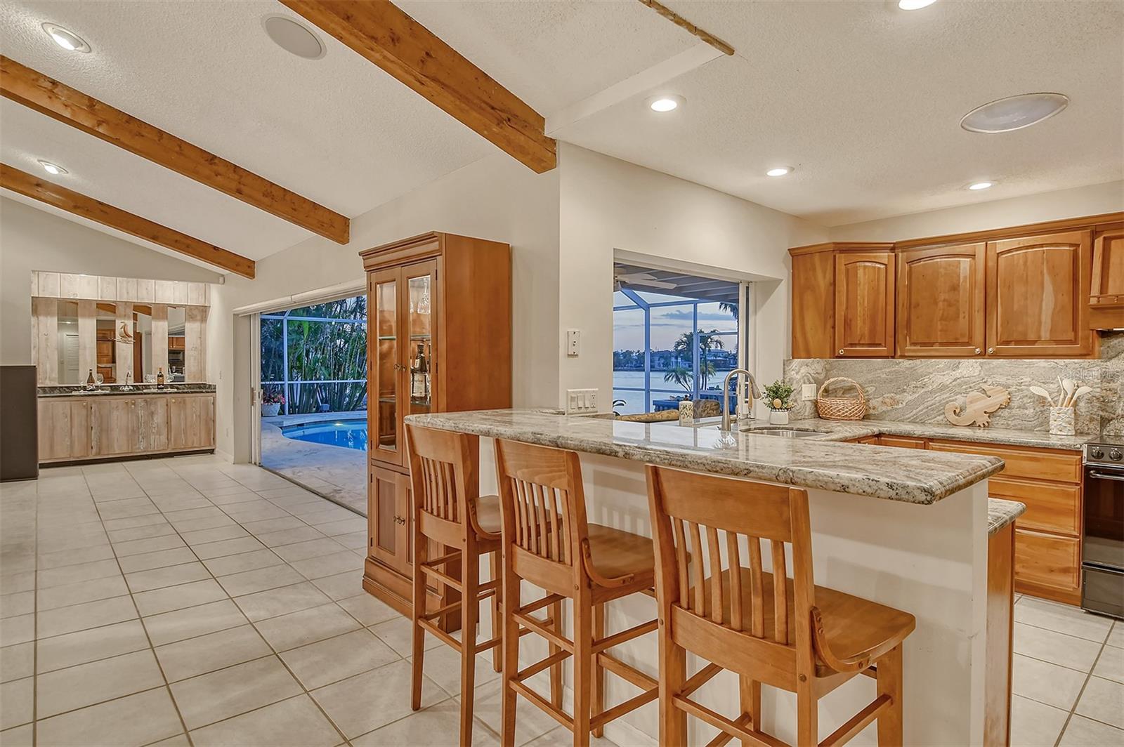 Image 38 of 98 For 621 Ivanhoe Lane
