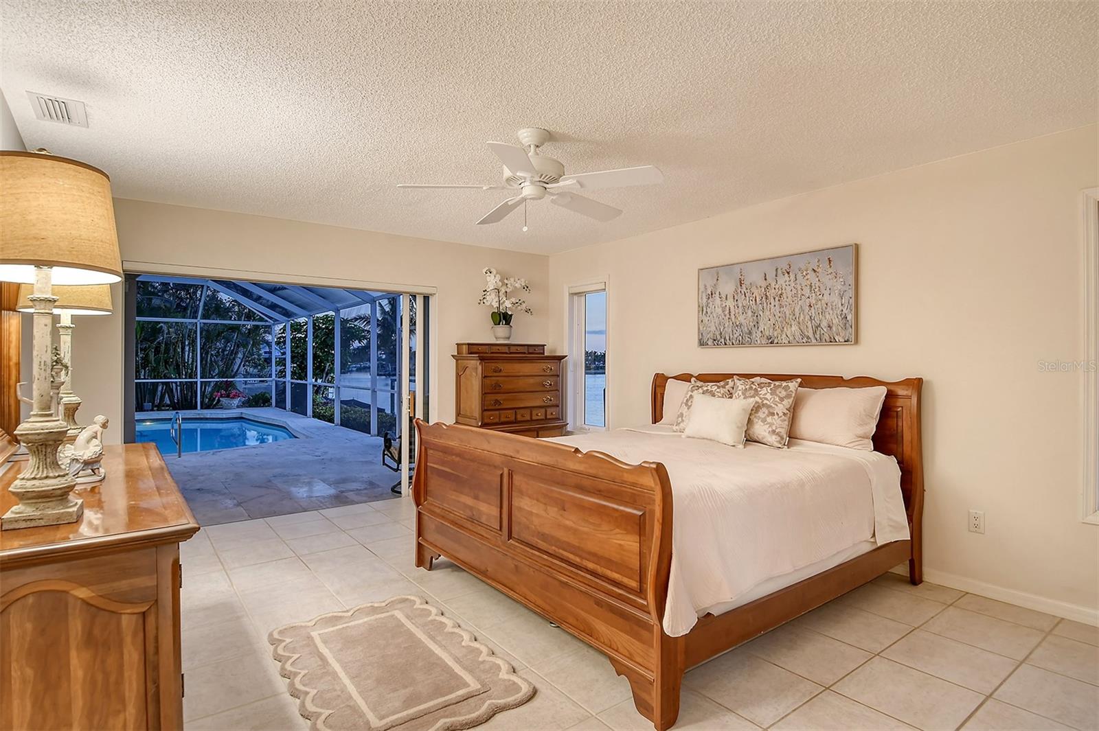 Image 43 of 98 For 621 Ivanhoe Lane
