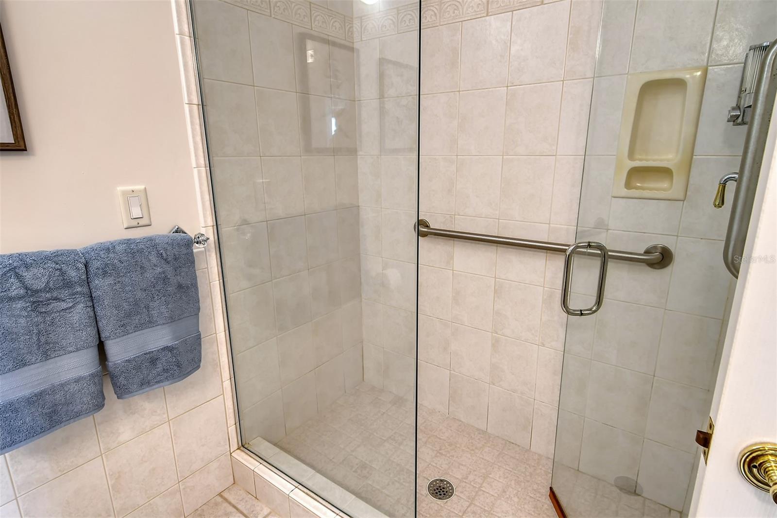 Image 54 of 98 For 621 Ivanhoe Lane
