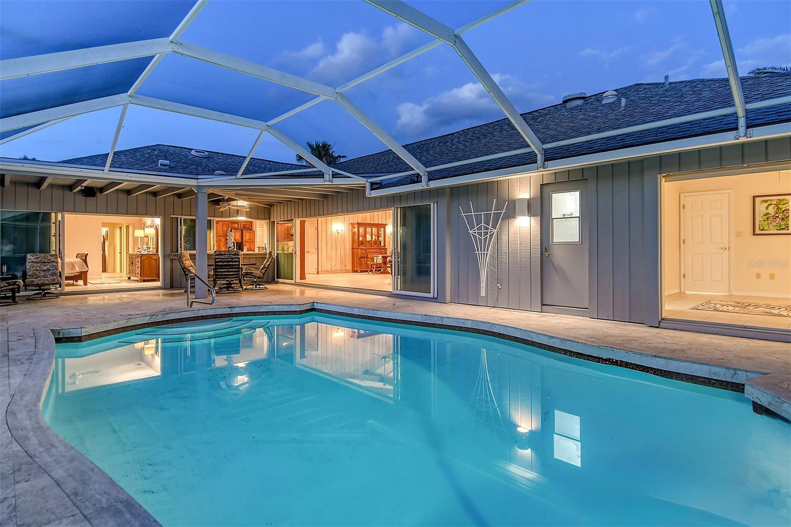 Image 78 of 98 For 621 Ivanhoe Lane