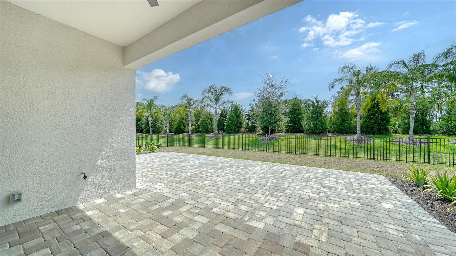 Image 22 of 50 For 10105 Canaveral Circle