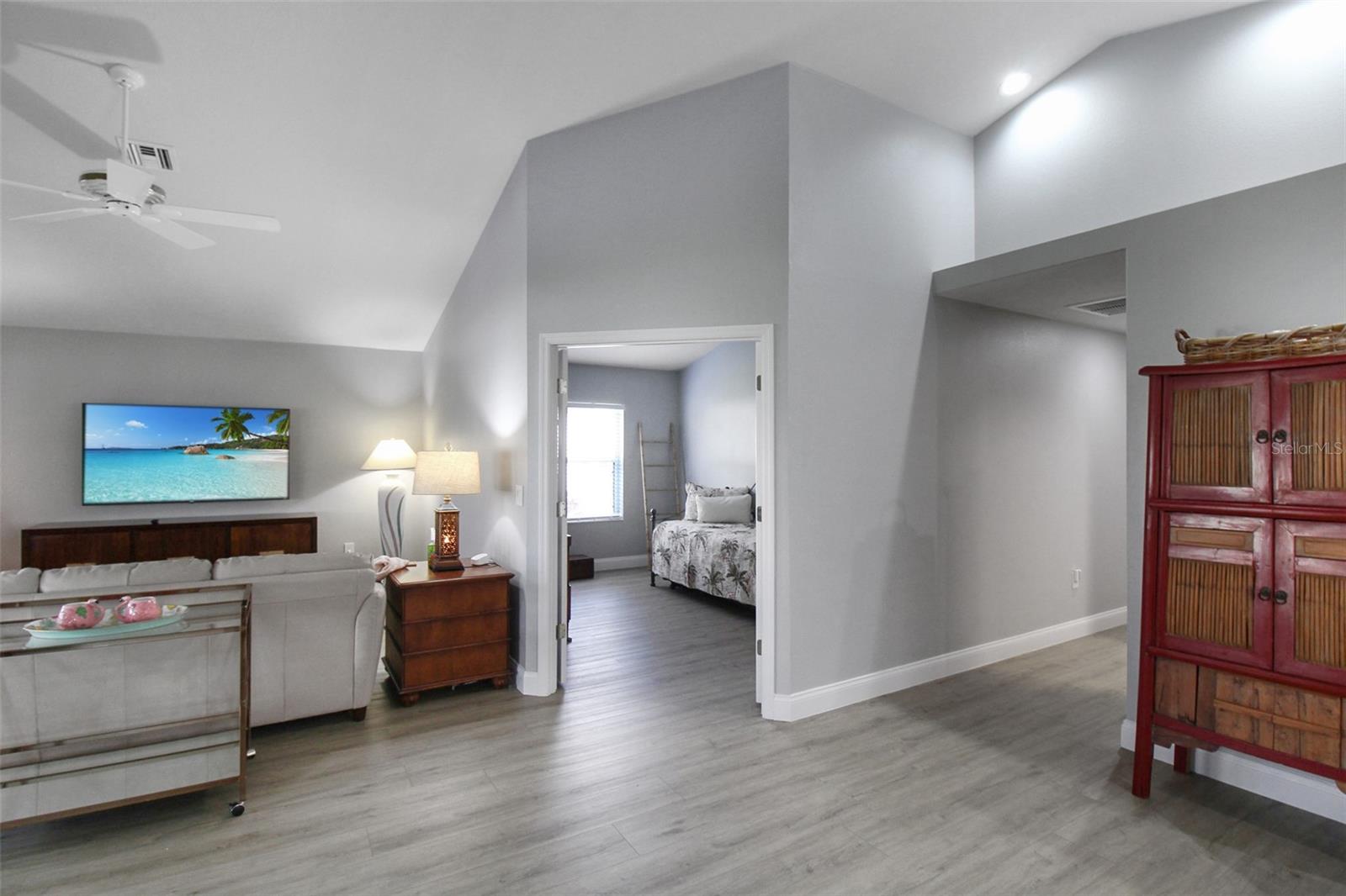 Image 16 of 52 For 1304 Capri Isles Boulevard 31