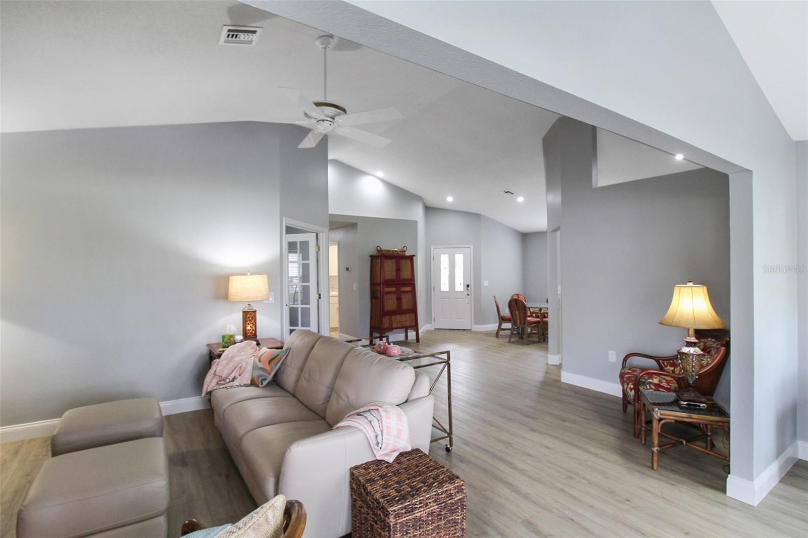 Image 32 of 52 For 1304 Capri Isles Boulevard 31