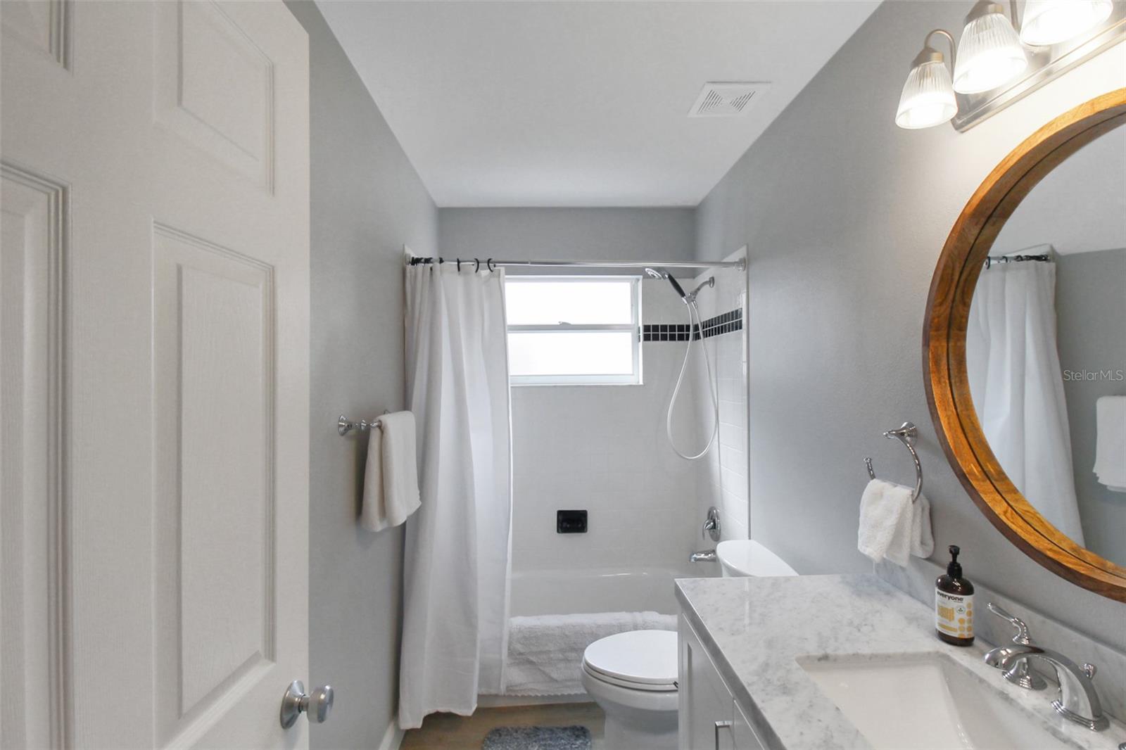 Image 40 of 52 For 1304 Capri Isles Boulevard 31