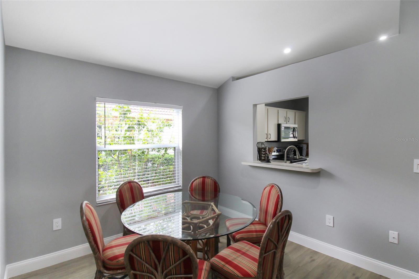 Image 6 of 52 For 1304 Capri Isles Boulevard 31