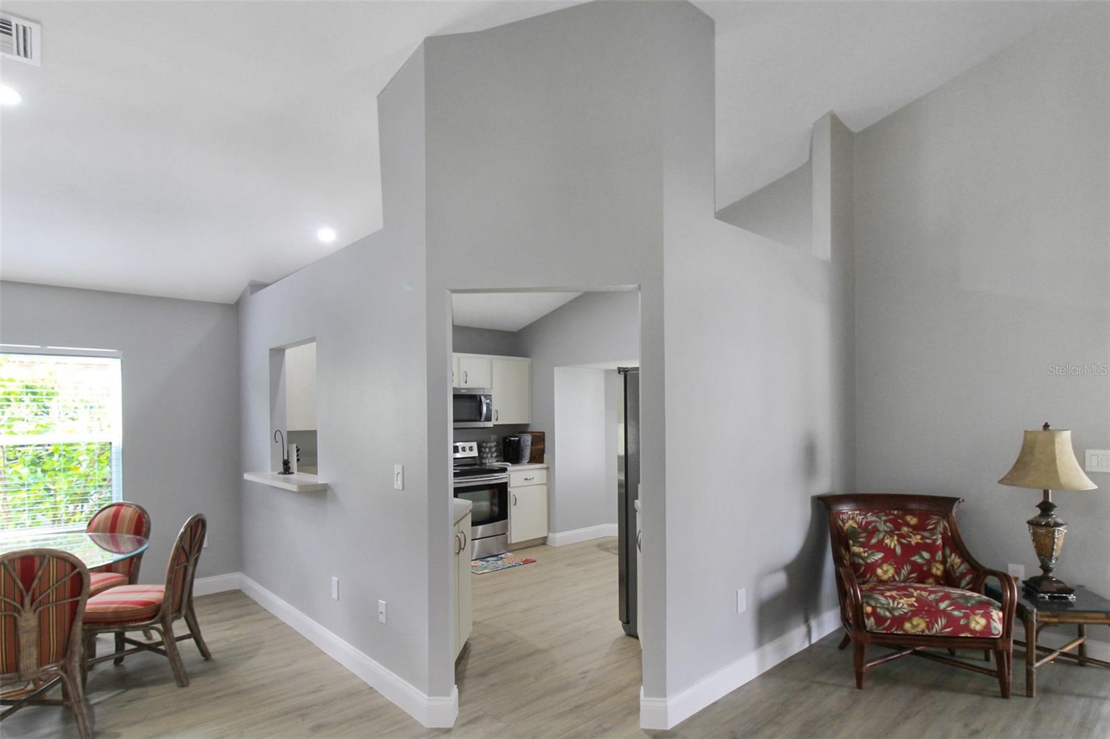 Image 8 of 52 For 1304 Capri Isles Boulevard 31