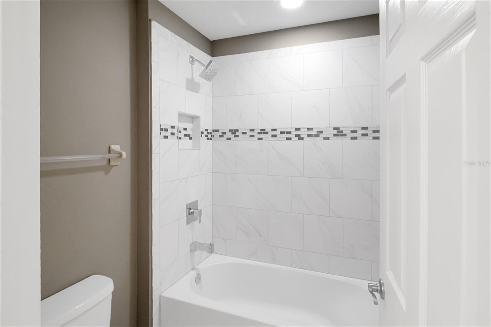 Image 12 of 37 For 2914 Esmeralda Drive