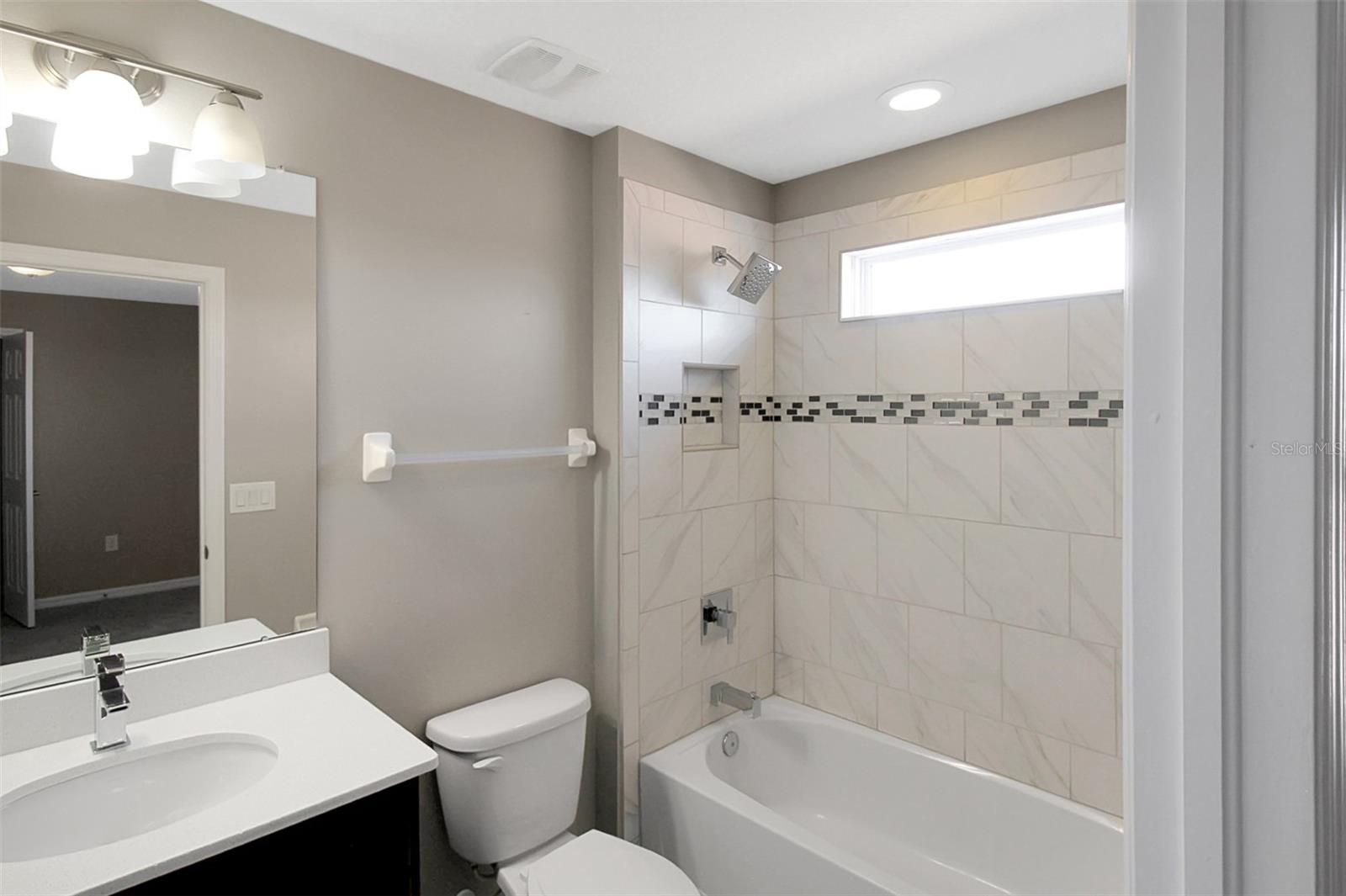 Image 23 of 37 For 2914 Esmeralda Drive