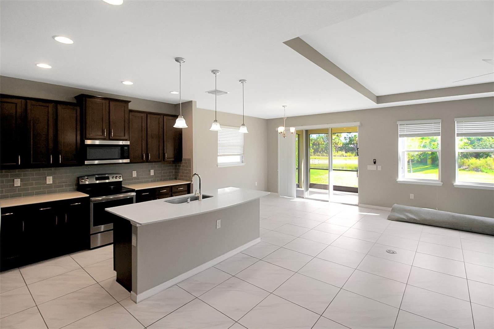 Image 7 of 37 For 2914 Esmeralda Drive