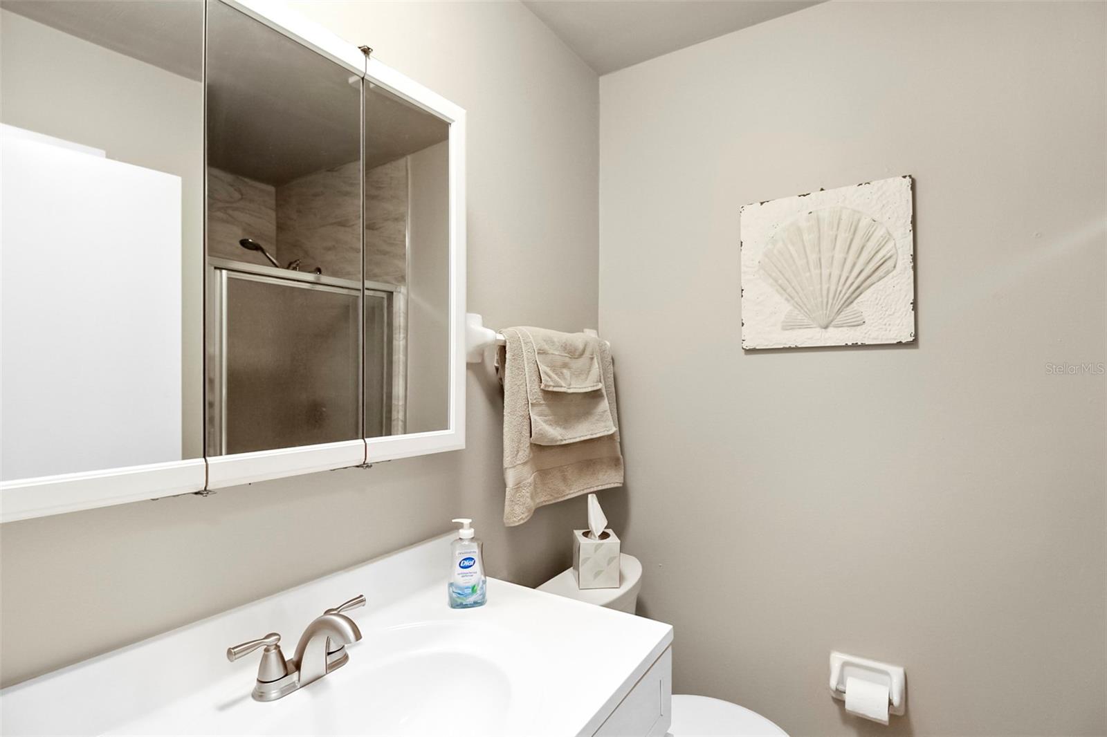 Image 14 of 44 For 5824 Wildwood Avenue