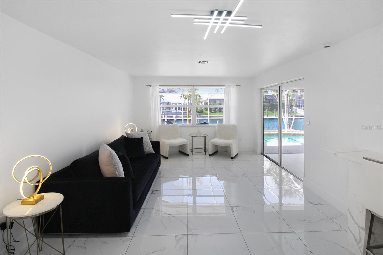 Image 43 of 71 For 945 Bal Harbor Boulevard