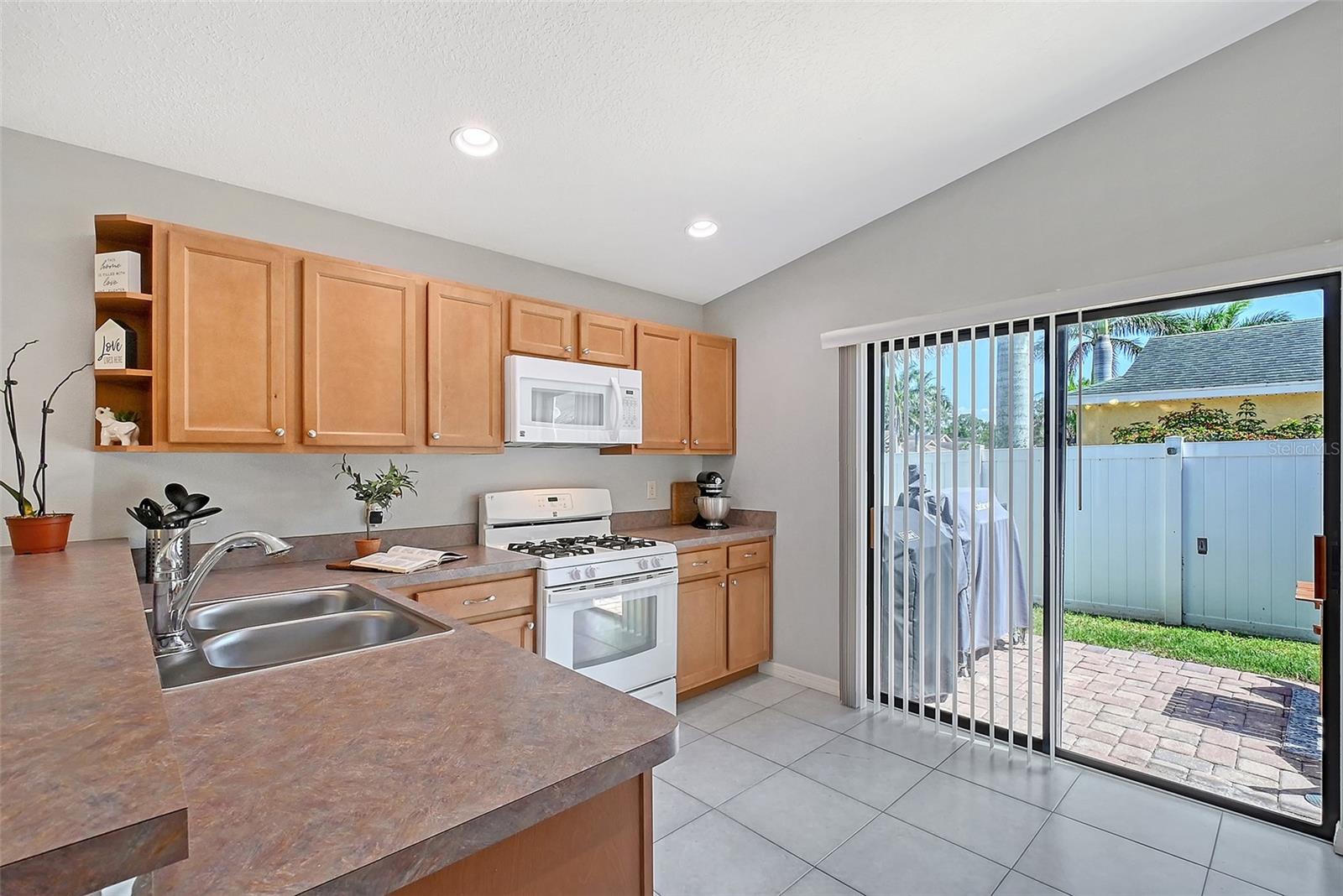 Image 11 of 27 For 4838 San Ortebello Drive