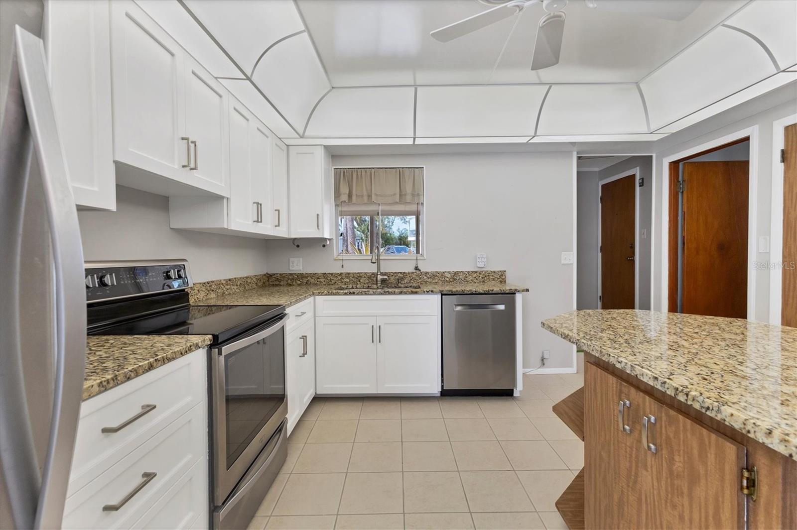 Image 14 of 43 For 4311 52nd Street E