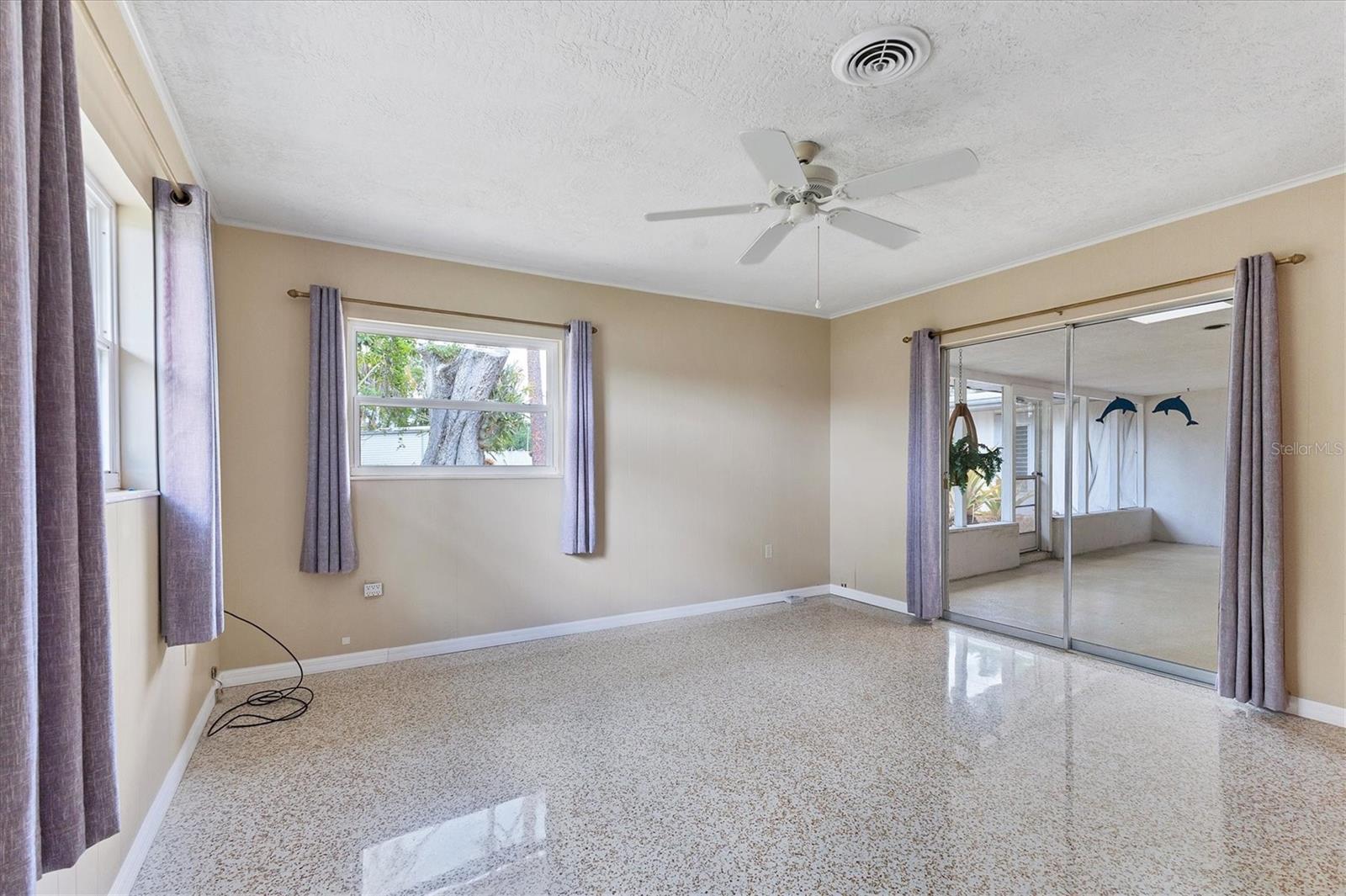 Image 15 of 43 For 4311 52nd Street E