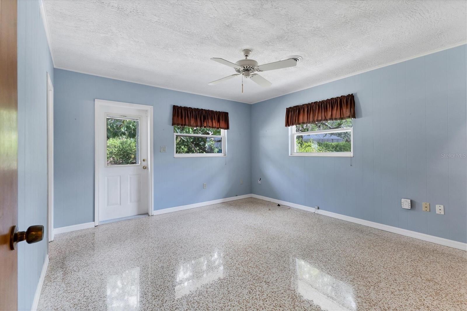 Image 17 of 43 For 4311 52nd Street E