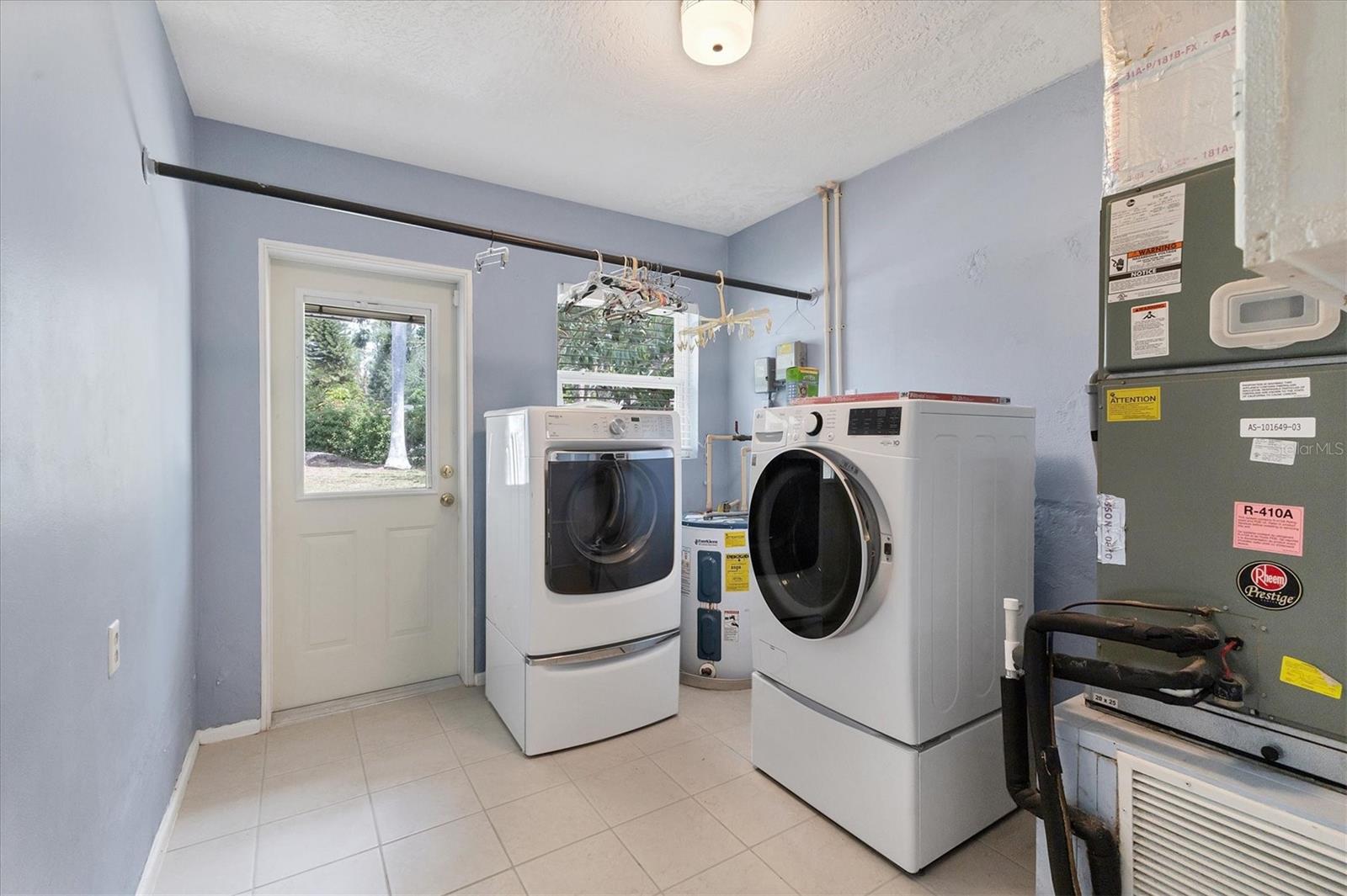 Image 20 of 43 For 4311 52nd Street E