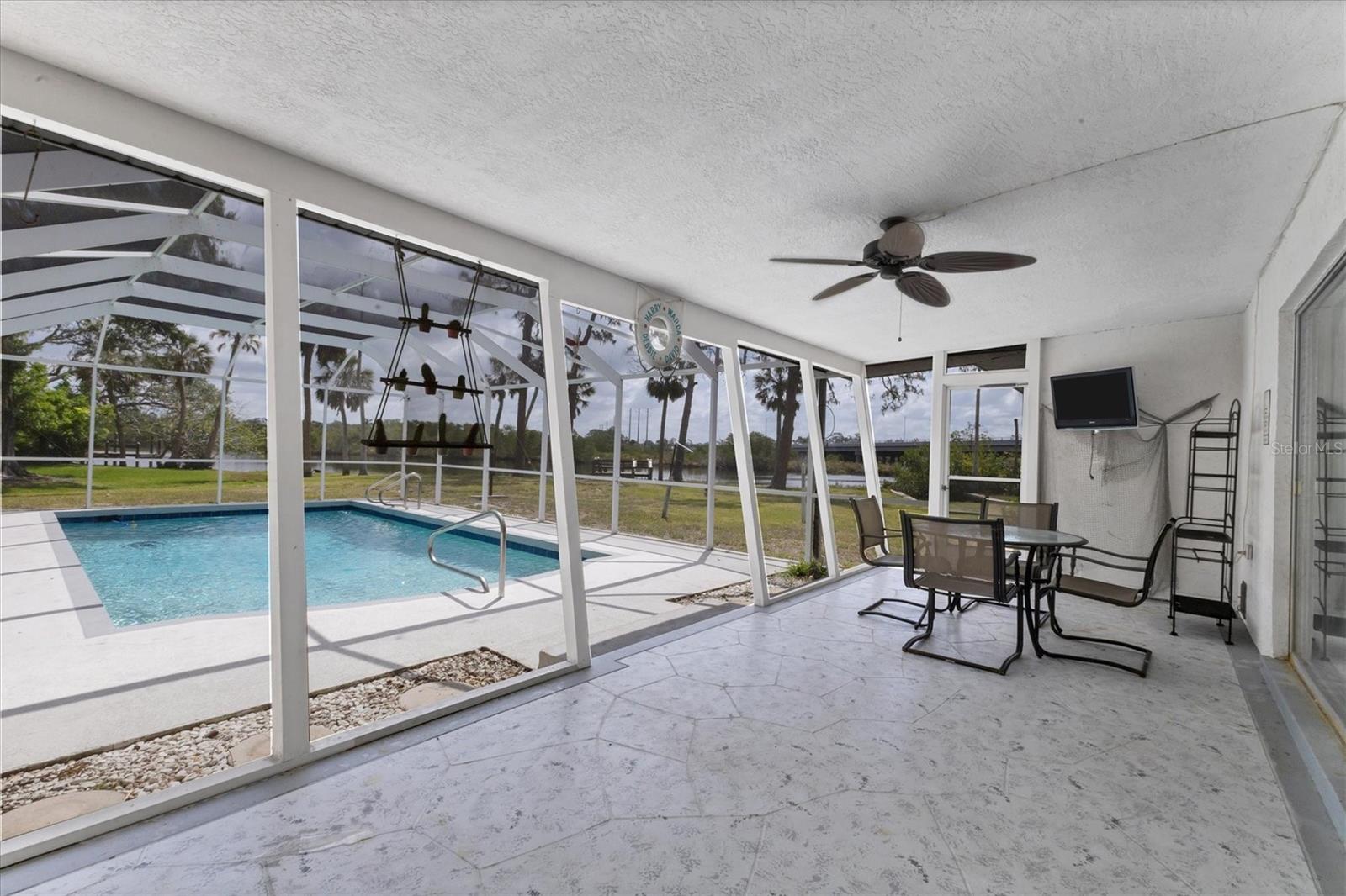 Image 21 of 43 For 4311 52nd Street E