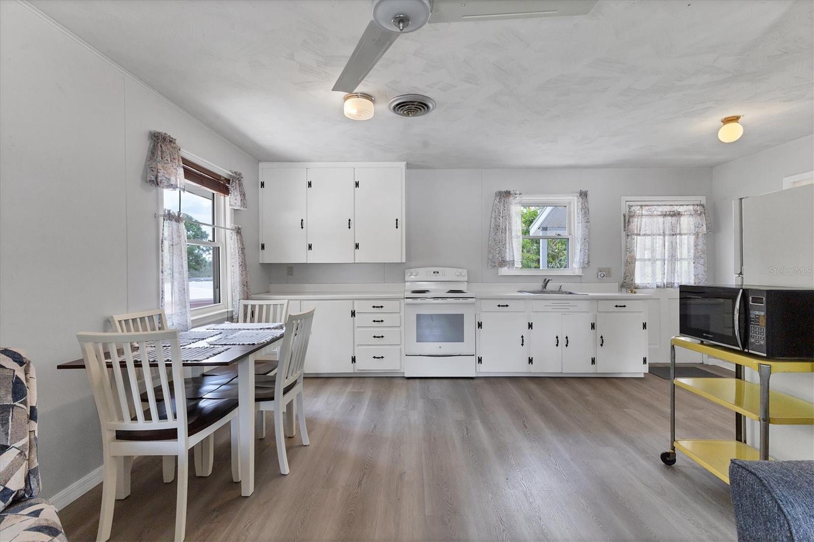 Image 30 of 43 For 4311 52nd Street E