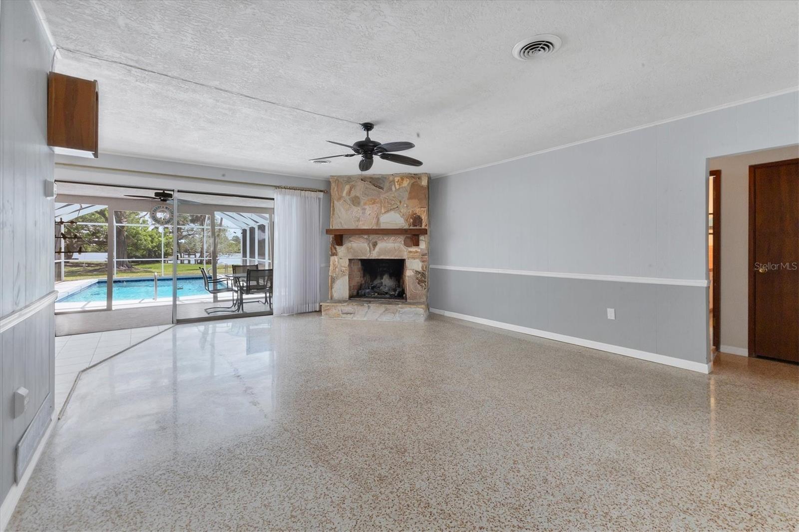 Image 9 of 43 For 4311 52nd Street E