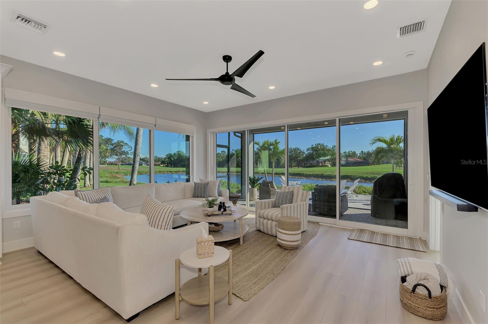 Image 27 of 77 For 561 Fallbrook Drive