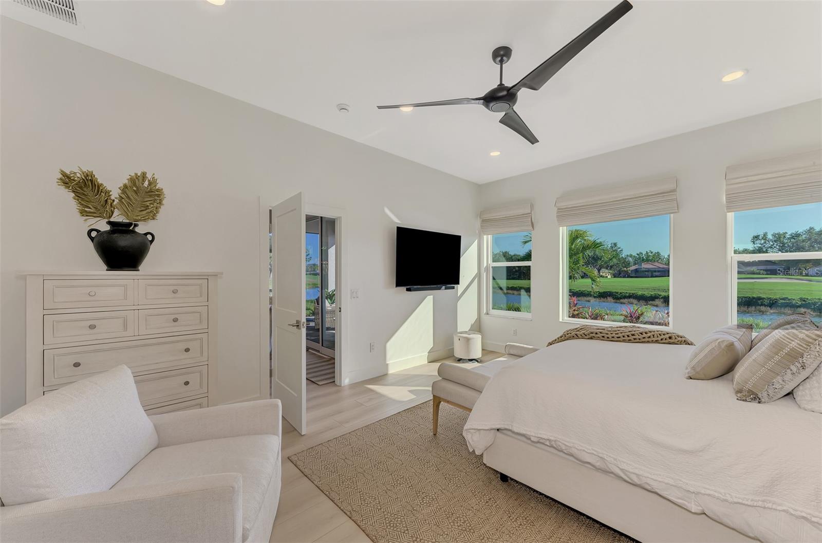 Image 33 of 77 For 561 Fallbrook Drive