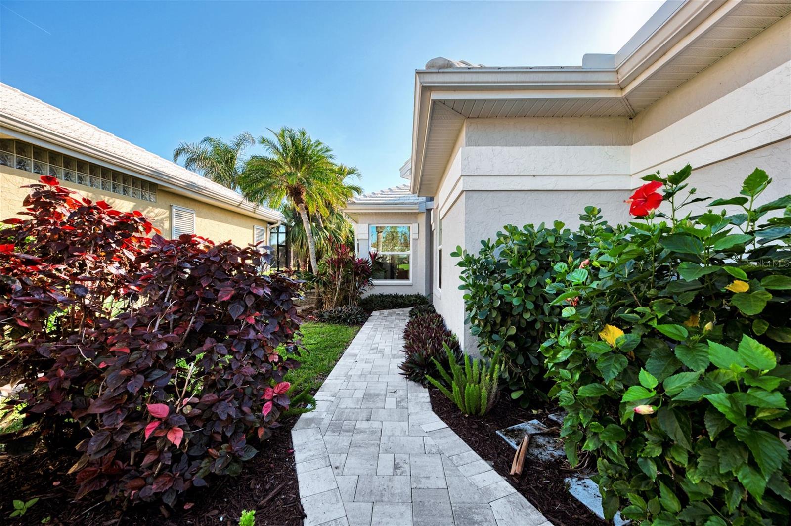 Image 9 of 77 For 561 Fallbrook Drive