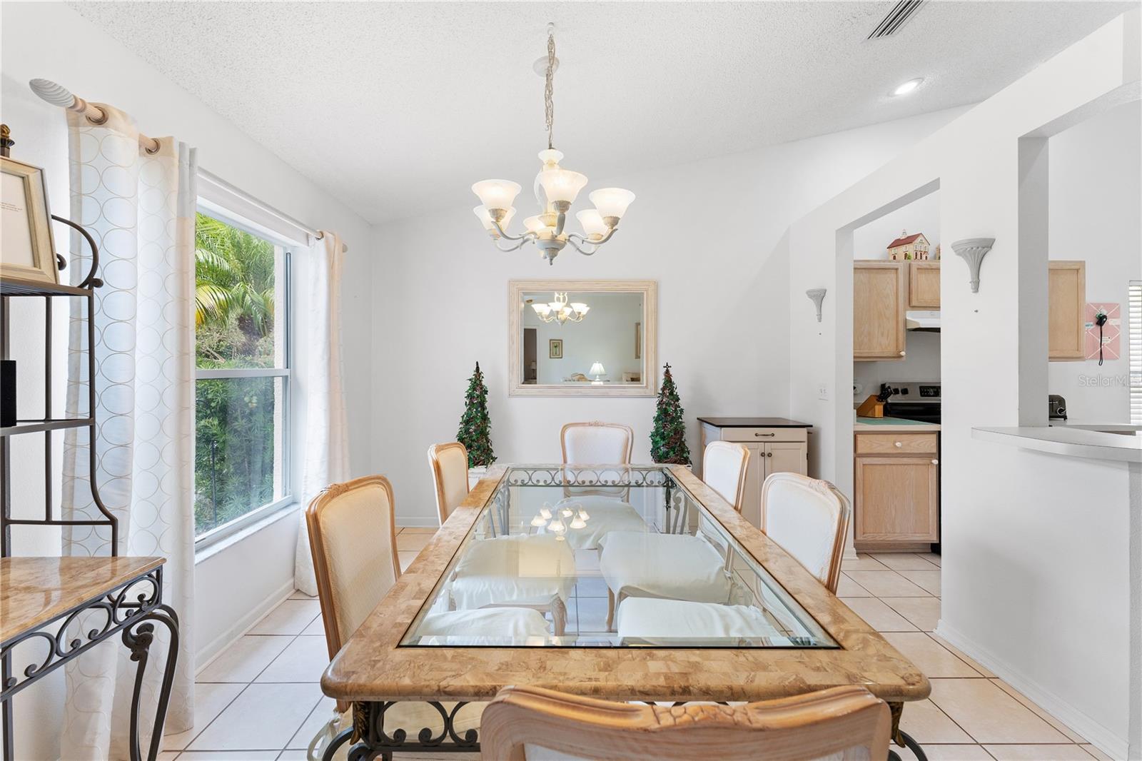 Image 6 of 38 For 4610 Runabout Way
