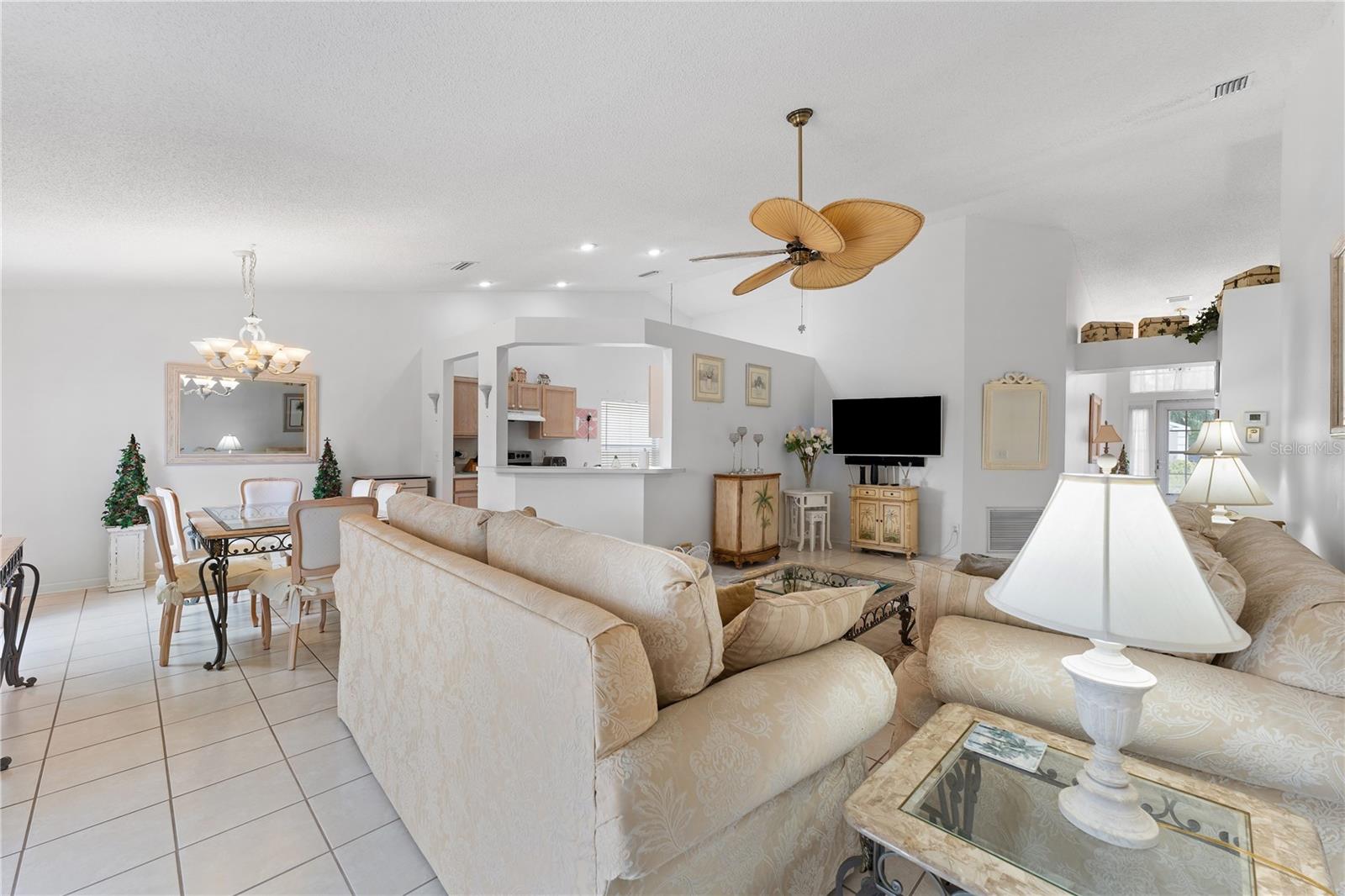 Image 7 of 38 For 4610 Runabout Way