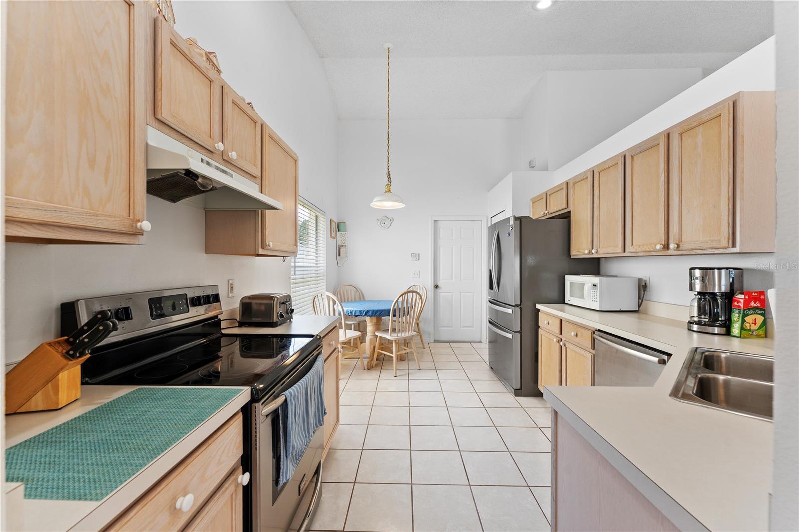Image 8 of 38 For 4610 Runabout Way