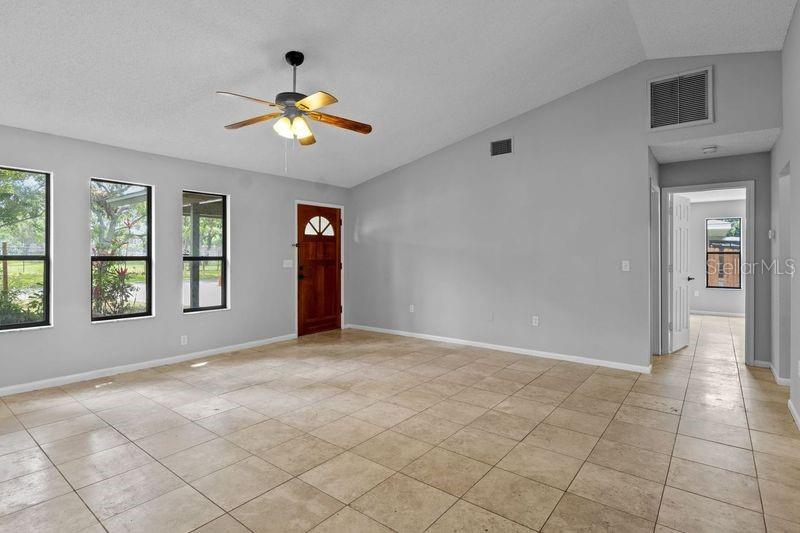 Image 3 of 24 For 920 36th Street W