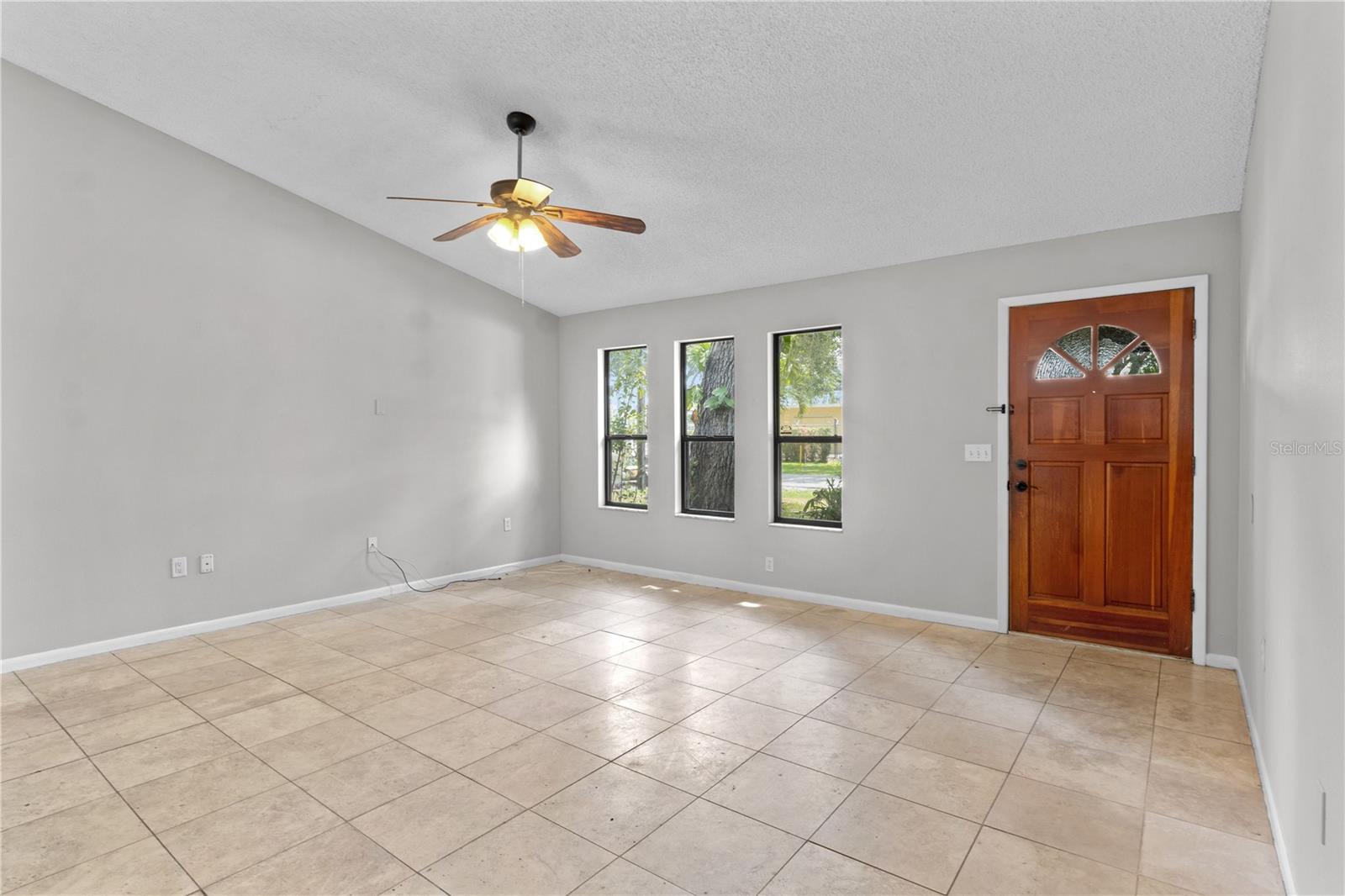 Image 9 of 24 For 920 36th Street W